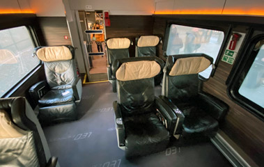 Leo Express premium class