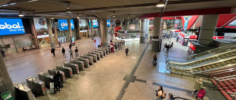 Madrid Atocha Cercanias concourse & ticket gates