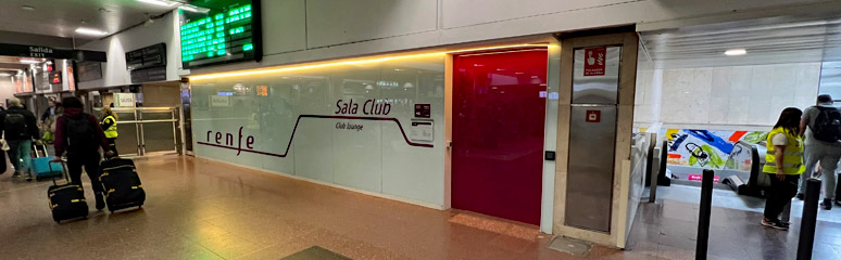 Sala Club entrance at Madrid Chamartin