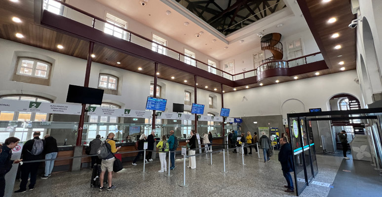 Porto Campanha ticket hall