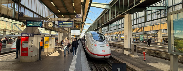 Platforms at Stuttgart Hauptbahnhof