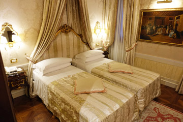 Venice Hotel Canal Grande