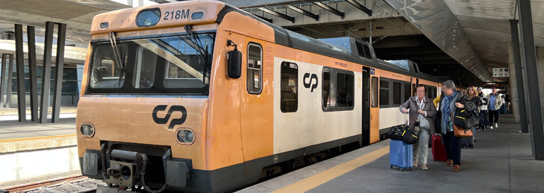 The train from Vigo, arrived at Porto Campanha